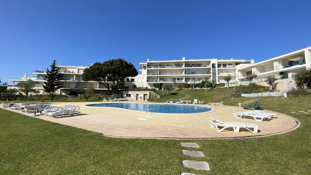 Charmant Appartement A 1Km De La Plage, Avec Piscine A Albufeira Exterior foto