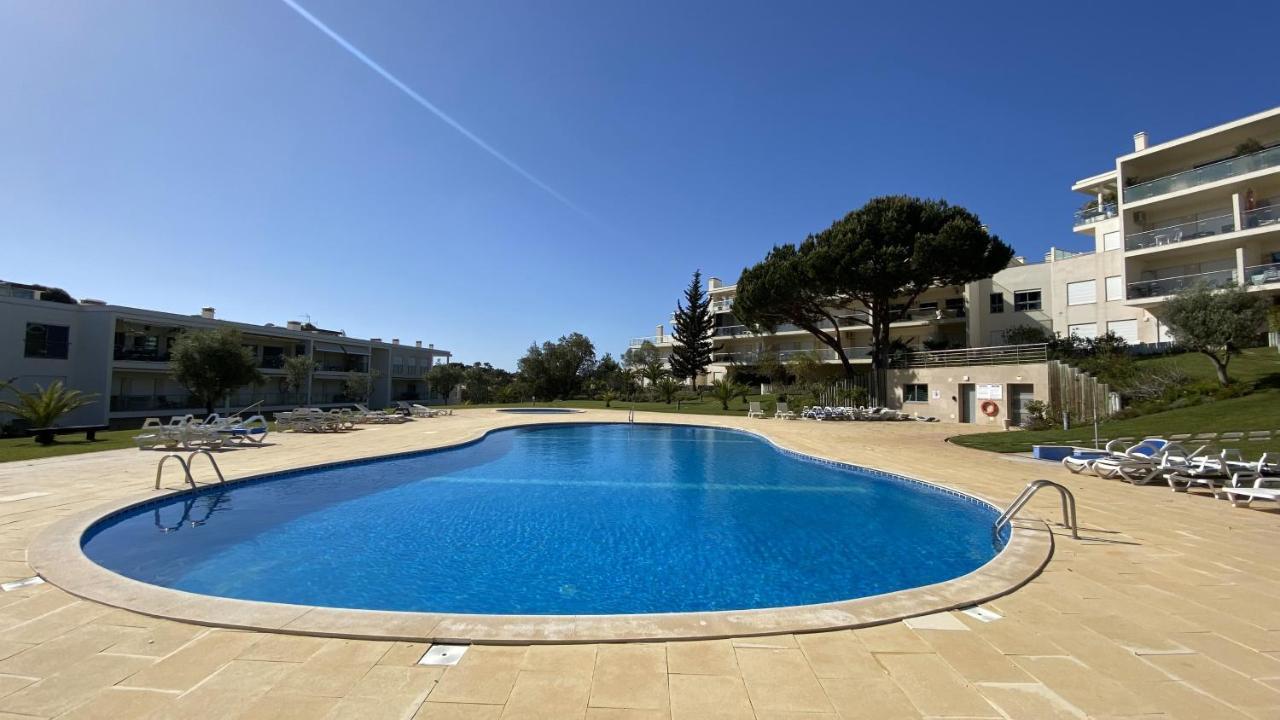 Charmant Appartement A 1Km De La Plage, Avec Piscine A Albufeira Exterior foto