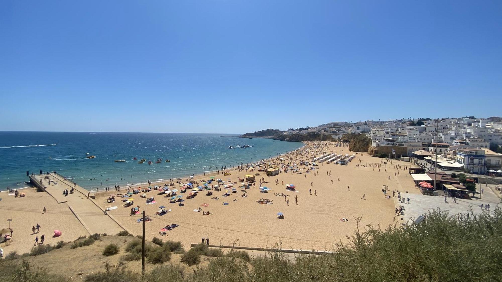 Charmant Appartement A 1Km De La Plage, Avec Piscine A Albufeira Exterior foto